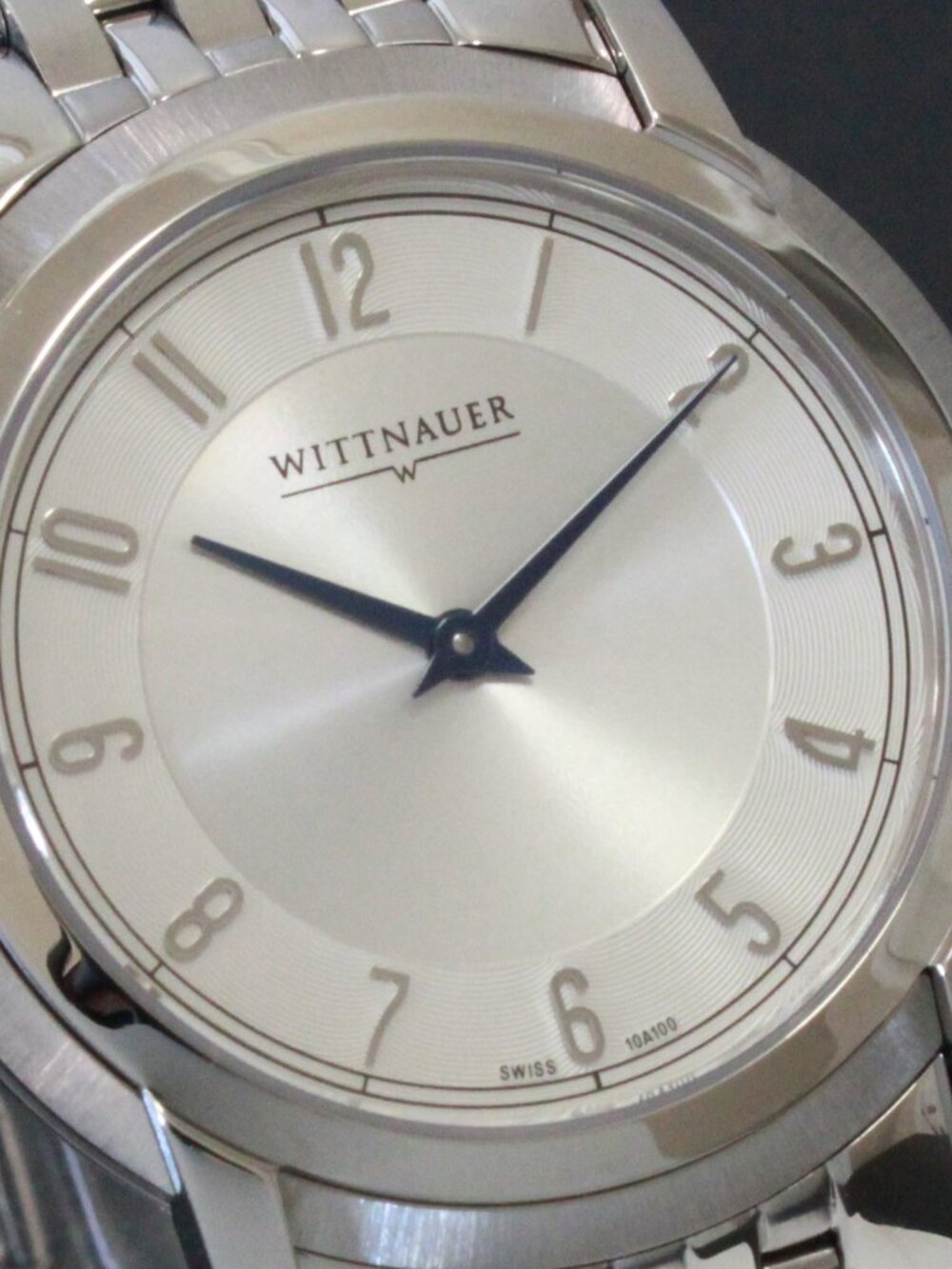 Wittnauer Men's Swiss Quartz Watch Silver Dial Applied Indices Blue Hands  39mm - Picture 9 of 13
